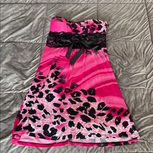 Leopard print fucia strapless dress